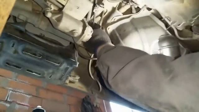 Замена шаровых опор. Разбираем переднюю подвеску TOWN ACE. смотреть онлайн