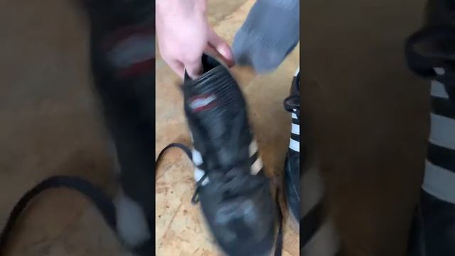 Shortening Adidas Samba Classic Tongues without cutting! смотреть онлайн