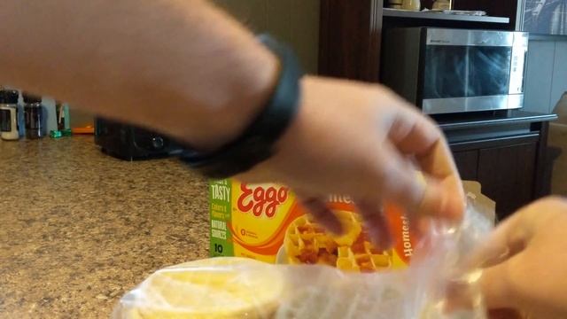 Eggo Homestyle Waffles 10 Pack Unboxing