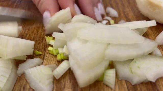 Ich koche 5 mal die Woche. Ein leckeres und schnelles Rezept für Kartoffeln mit Pilzen. смотреть онлайн
