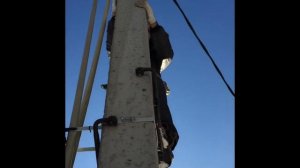 Как залезть на столб из бетона
