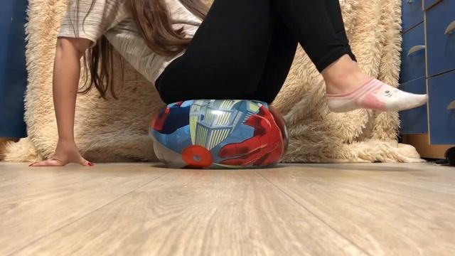 Beach Ball Sit Pop [Preview] смотреть онлайн