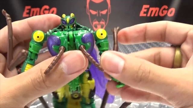 Kingdom Deluxe WASPINATOR: EmGo's Transformers Reviews N' Stuff