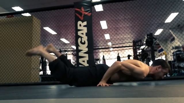 BAND-ASSISTED PLANCHE PUSH-UPS | Game Changer or Waste of Time? смотреть онлайн