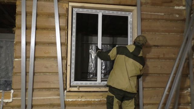 Как установить пластиковое ОКНО в деревянном доме смотреть онлайн