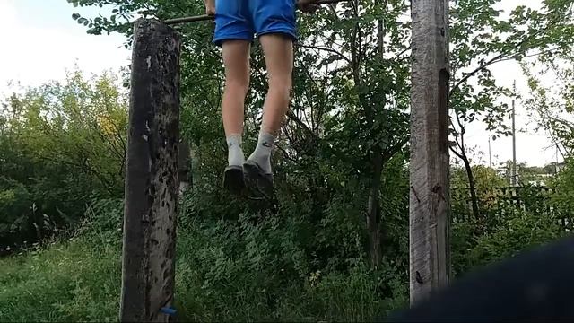 Как правильно подтягиватся на турниках? Техника подтягивания. Оцените по 10-ти бальной школе! смотреть онлайн