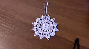 Снежинка крючком для начинающих. Урок 11..mp4