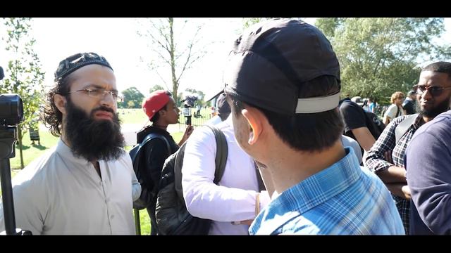 Arabic not needed? Mansur Vs Visitor | Old Is Gold | Speakers Corner | Hyde Park смотреть онлайн