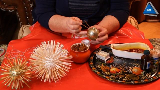 Супер шар из зубочисток. Новогодние шары своими руками мастер класс смотреть онлайн