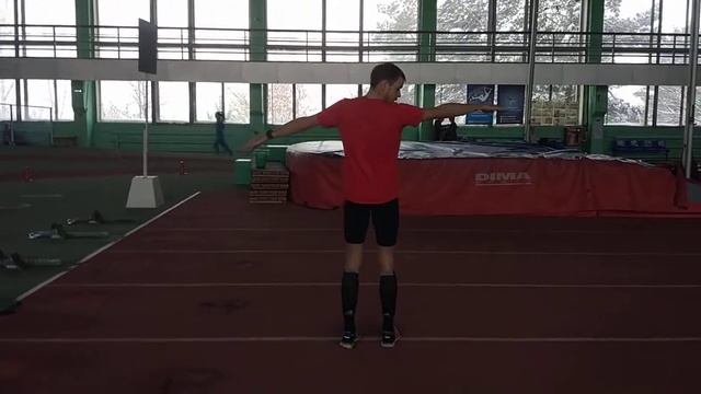 Скрестный шаг правым и левым боком