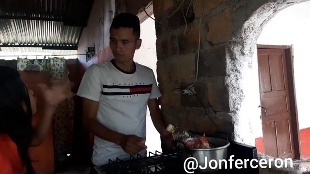 Cuando nos quedamos solos en la casa (Suscríbete) ??? #humor смотреть онлайн