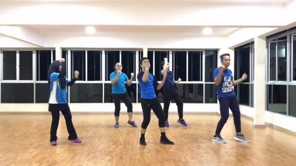 TeacheRobik - Panama by Matteo