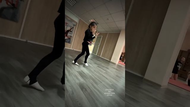 Little Contemporary dancers ASTCITYBALLET Kid’s Age 6-7 Маленькие артистки Контемпорари балета смотреть онлайн