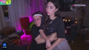 БУСТЕР ДЕЛАЕТ 18 + НА СТРИМЕ ?