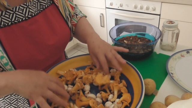 СУП ГРИБНОЙ С КУРОЧКОЙ смотреть онлайн