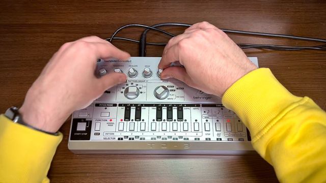 Behringer TD-3 - Power of Acid Sound смотреть онлайн