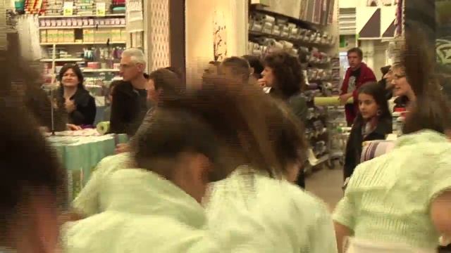 Flashmob Leroy Merlin Grenoble смотреть онлайн