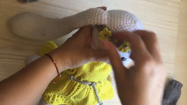 Вязаные игрушки зайка Тильда крючком.Tilde bunny. смотреть онлайн