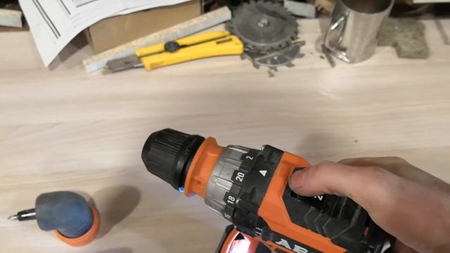 Шуруповерт AEG 448463(BSB 18CBL LI-402C)