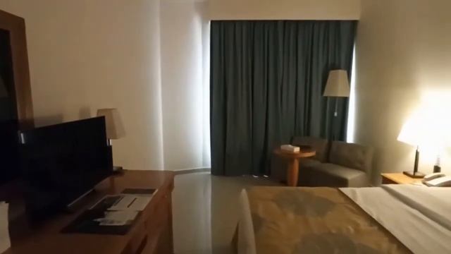 ОАЭ Обзор номера в отеле Golden Tulip Sharjah 4*. Стоит ли туда ехать? смотреть онлайн
