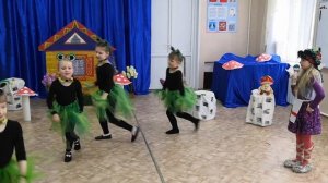 "Бабка Ёжка, выгляни в окошко".