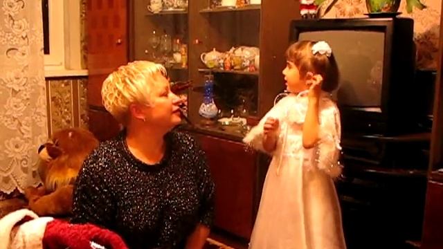 любимая дочка на новый год читает первое стихотворение смотреть онлайн