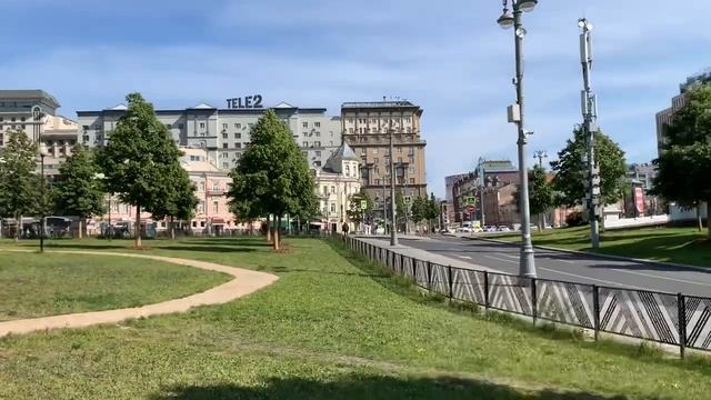 Прогулка в районе Метро Белорусская недалеко от Белорусского вокзала, г. Москва, 13.06.2023 смотреть онлайн