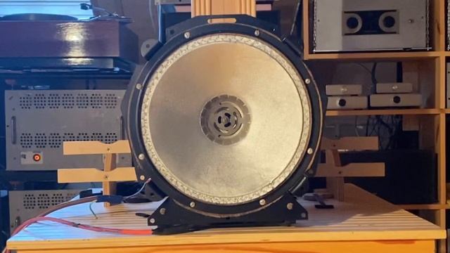 Crosley Radio 9" FC смотреть онлайн