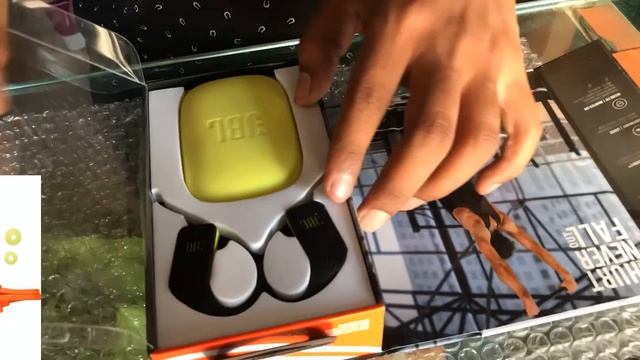 JBL Endurance Jump Bluetooth headphone - Unboxing смотреть онлайн