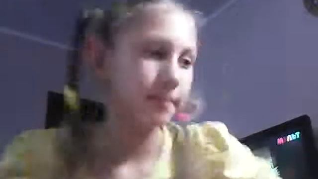 Делаем из канцелярской скрепки закладку в виде сердца.. смотреть онлайн