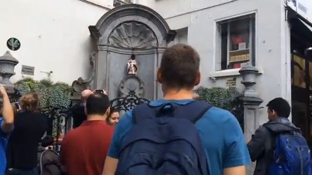 Писающий мальчик - Manneken Pis