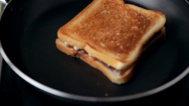 Сендвичи с нутелой и маршмеллоу смотреть онлайн