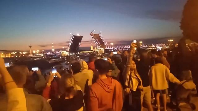Развод мостов смотреть онлайн