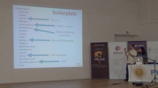 PyCon Ar 2014 - Daniel y Audrey Greenfeld - Lessons learned as Python FOSS project leads (TRADUCIDO смотреть онлайн