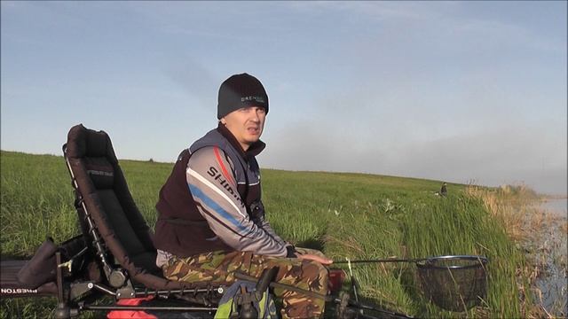 Рыбалка на озере. Ловля плотвы. Фидер 2020 смотреть онлайн