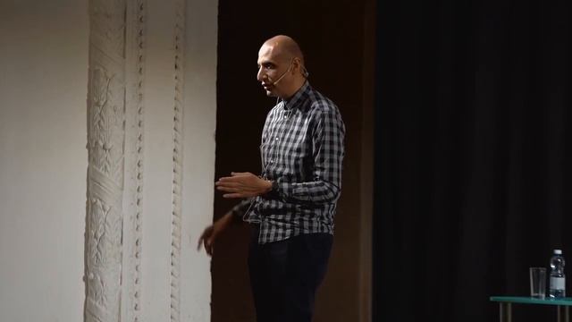 Паата Амонашвили. Как объяснить ребенку, что выбегать на дорогу опасно? смотреть онлайн