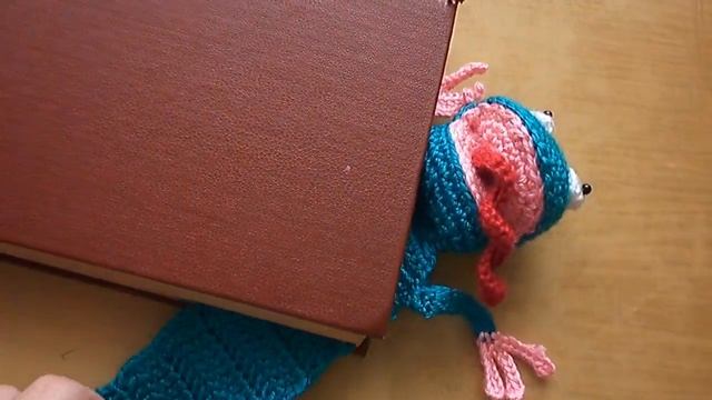 Веселая закладка-лягушка смотреть онлайн