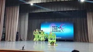 Танец «В траве сидел кузнечик»