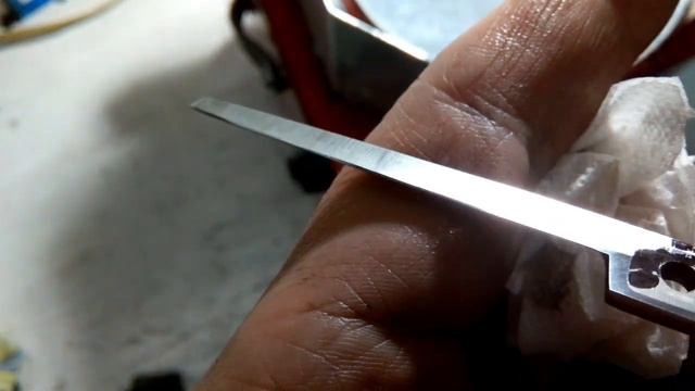 ПО-БЫСТРОМУ вышлифовка филировочных ножниц. (хонингование и заточка) смотреть онлайн