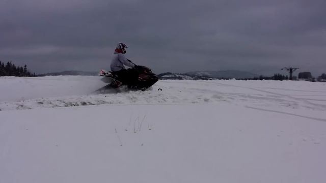 skuter śnieżny Snow Hawk 600 zakręty ride turns Poland korbielów polska snowmobile ad boivin смотреть онлайн