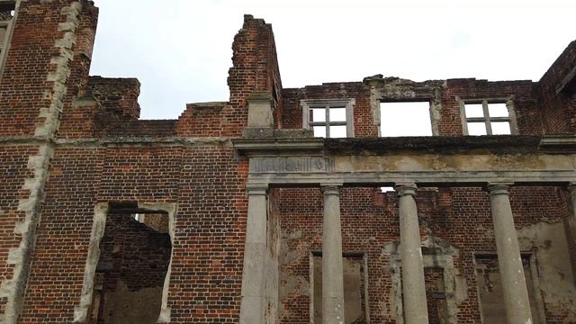 17th-Century Houghton House Ruins смотреть онлайн