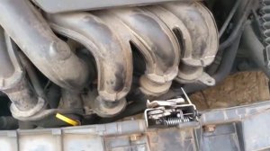 Ford Fiesta не закрывается капот Регулировка закрытия замка капота Как закрыть капот Фиесты Лайфхак