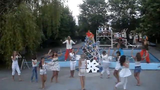 Новый год 2011, Снежинки смотреть онлайн