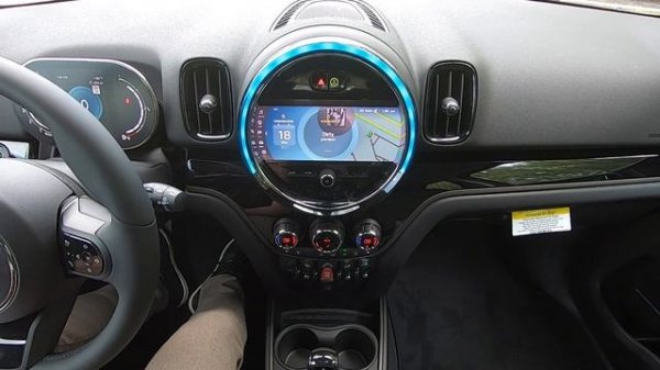 MINI Virtual Genius | Intelligent Safety Systems