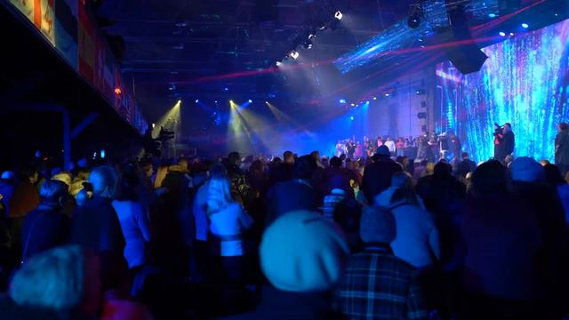 Я сдаюсь Бог | Revival Worship | Поклонение смотреть онлайн