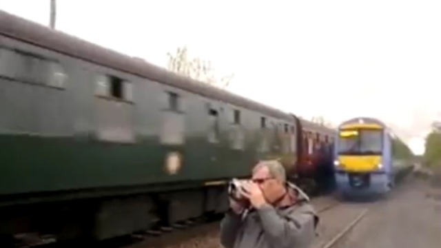 Берегись поезда ! смотреть онлайн