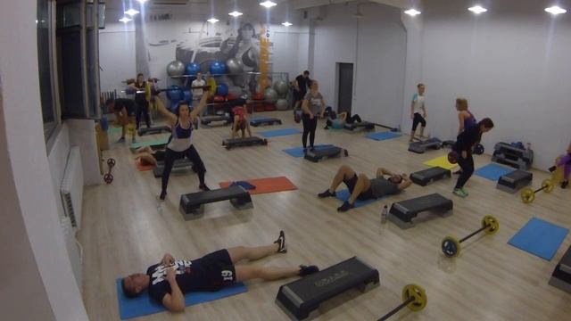 Групповое занятие с тренером Азовой Анастасией в фитнес-клубе "Гордей" в Раменском!))) смотреть онлайн