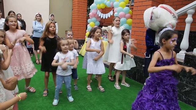 Умнички. Центр по уходу и присмотру за детьми.