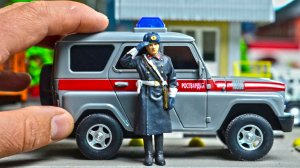 Машина УАЗ ХАНТЕР РОСГВАРДИЯ звук сирены, свет мигалки. Про машинки.