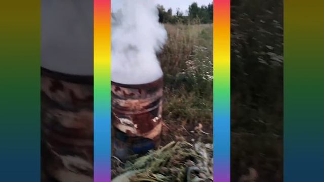 сильный дым , и огонь в бочке. смотреть онлайн